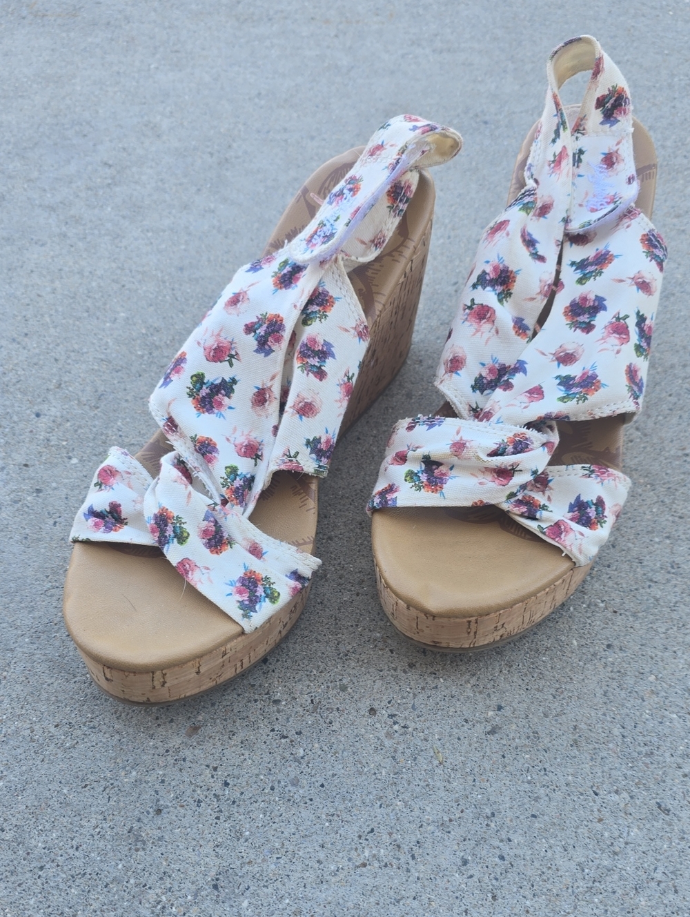 Floral Tie-Wrap Cork Wedge Sandals - White Floral